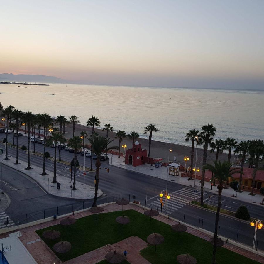 Benalmadena, Estudio Aloha Playa Vacaciones En El Mar Buitenkant foto